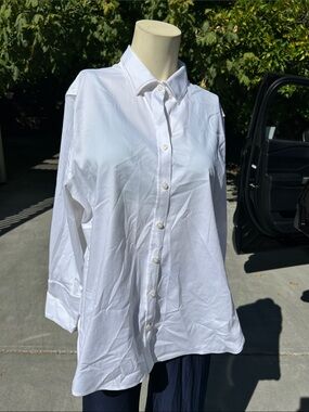 Chico’s 3 No-Iron Chic Stretch Solid Shirt Long Sleeve in Optic White